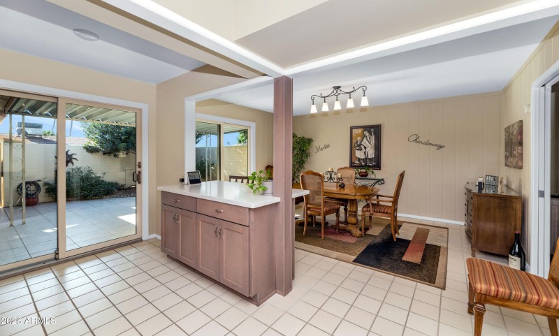 Dining Room, Island,, Patio