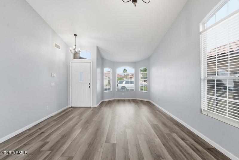 12523 W Roanoke Ave-10