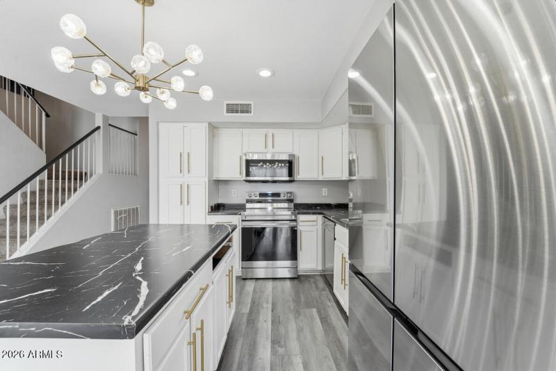 12523 W Roanoke Ave-16