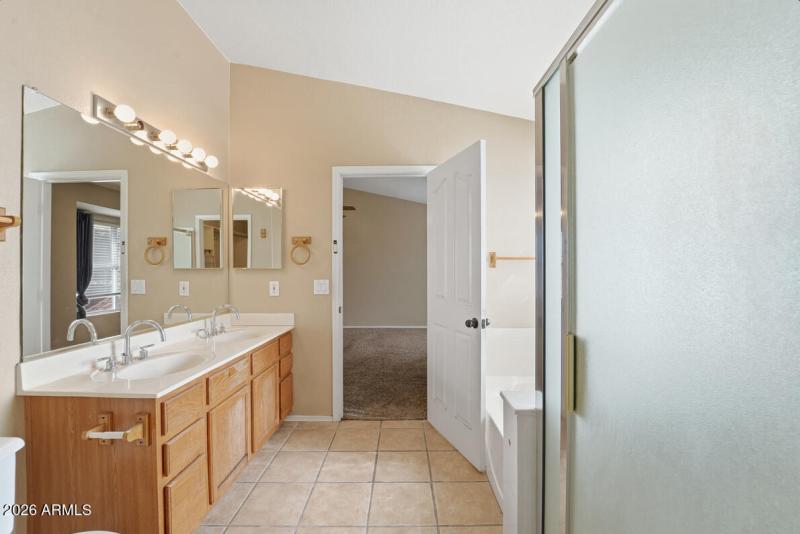 12523 W Roanoke Ave-41