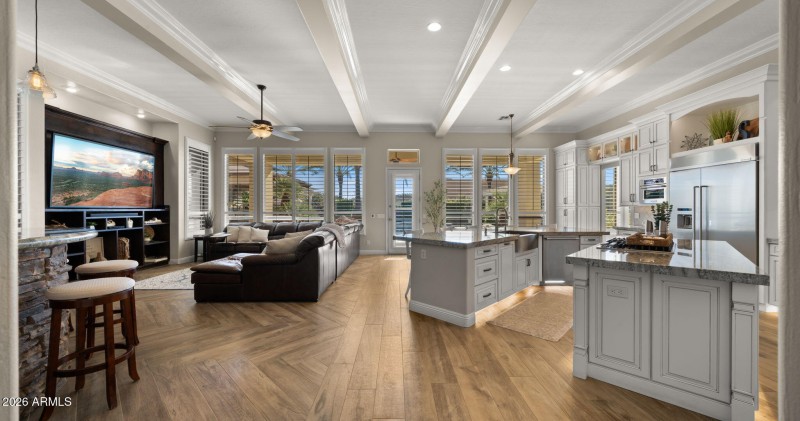 24-web-or-mls-Living Space9