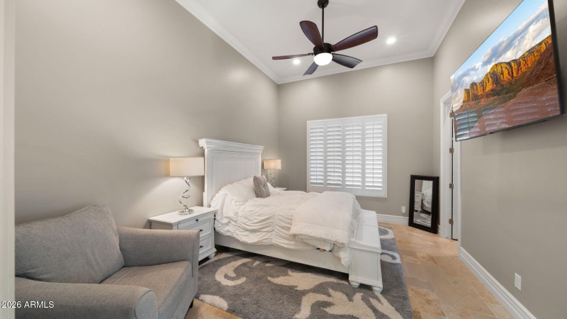 Massive bedroom in casita overlooks pool
