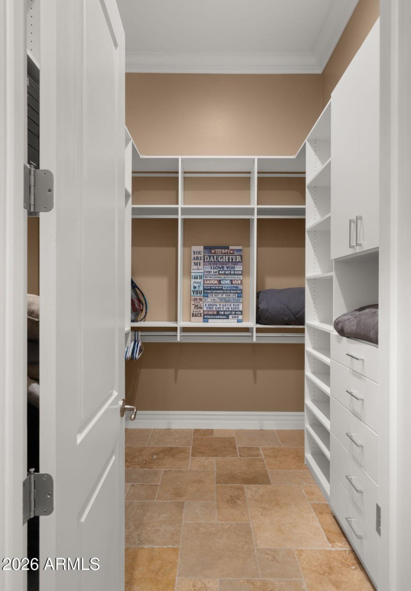 48-web-or-mls-Guest Casita1