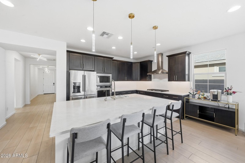 Stainless Appliances and Gas Cooktop