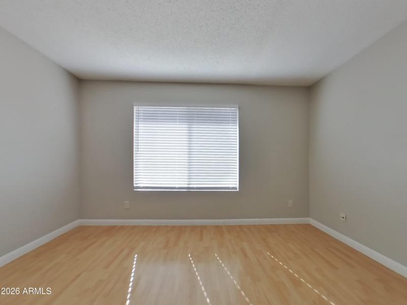 6_pc_HuLYHt8loj_Z1x4GNcQKq_layout_1