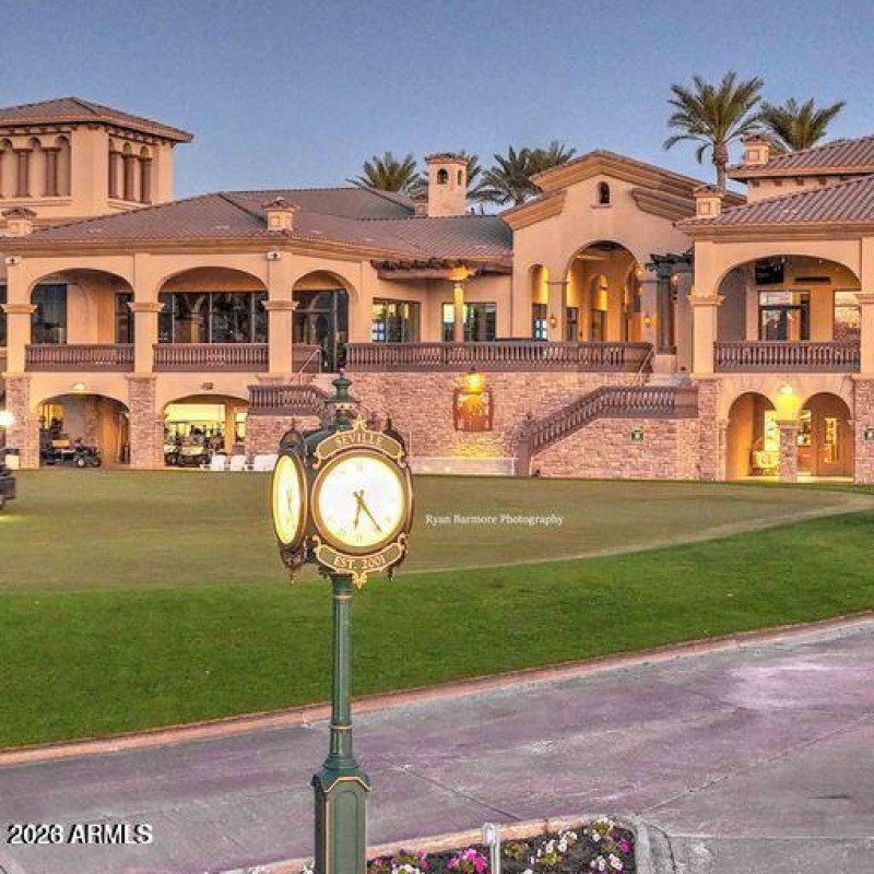 Clubhouse view from putting green