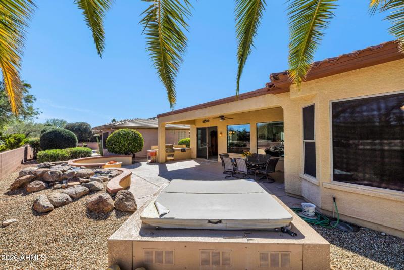 Retirement communities with lakes