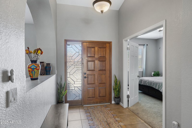 1231 E Sunburst Ln-6