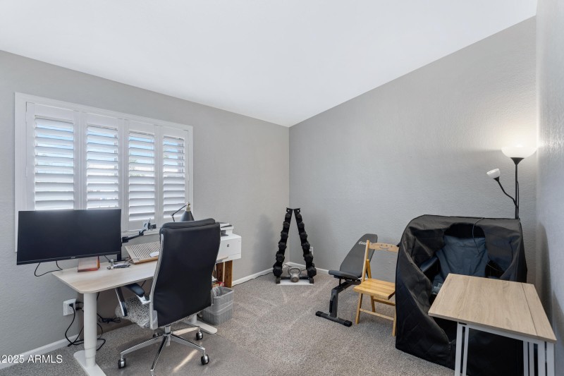 1231 E Sunburst Ln-22