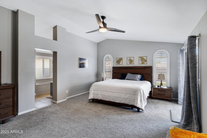 1231 E Sunburst Ln-27