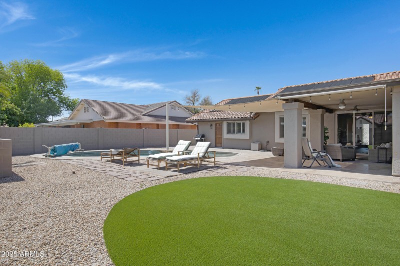 1231 E Sunburst Ln-35