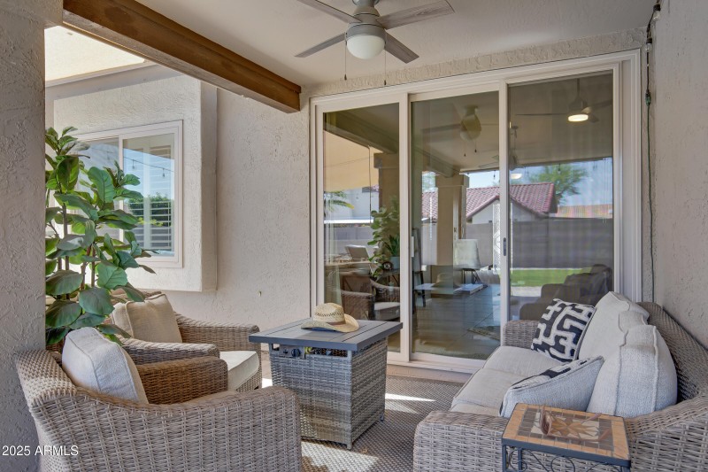 1231 E Sunburst Ln-36