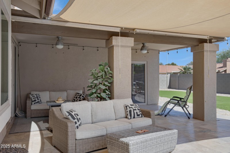 1231 E Sunburst Ln-39