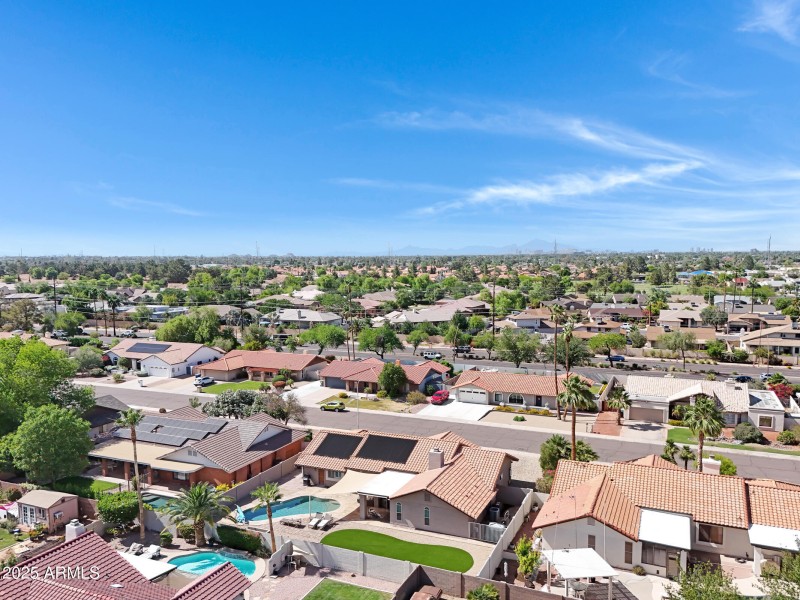 1231 E Sunburst Ln-50