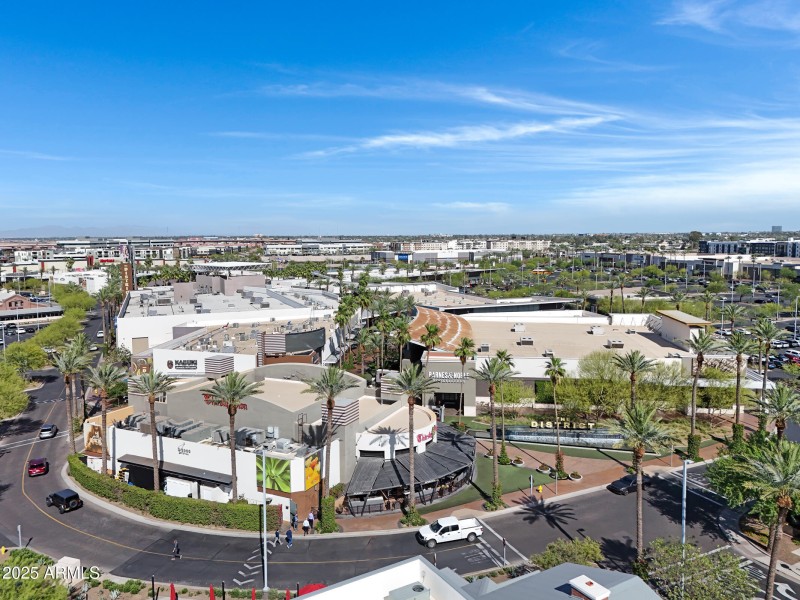 1231 E Sunburst Ln-57