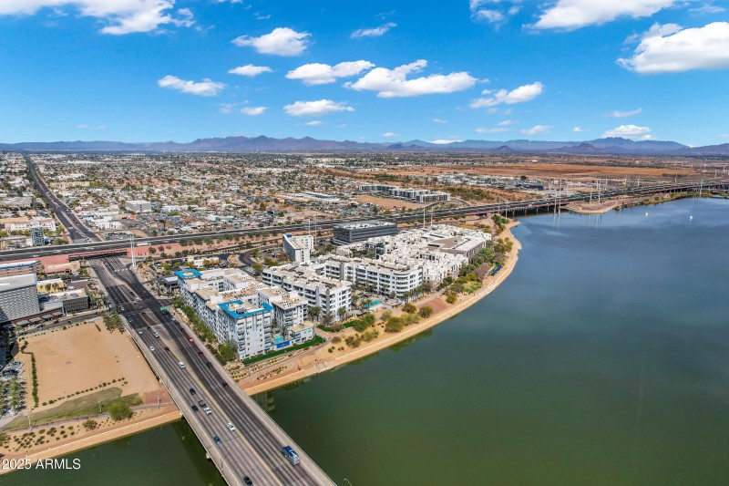 1231 E Sunburst Ln-63