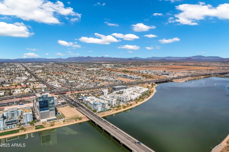 1231 E Sunburst Ln-62