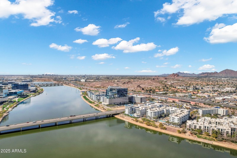 1231 E Sunburst Ln-59