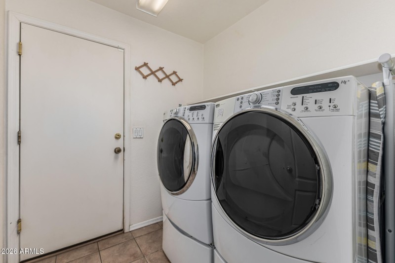 11248 E Dartmouth Cir