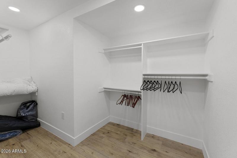 3296087449089477431-CR1-006