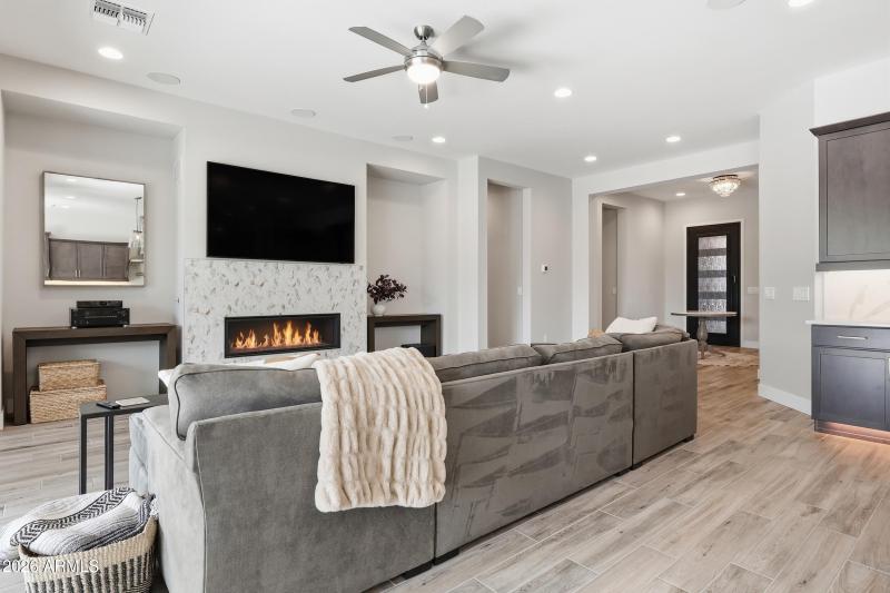 7_img_8748_with_fire