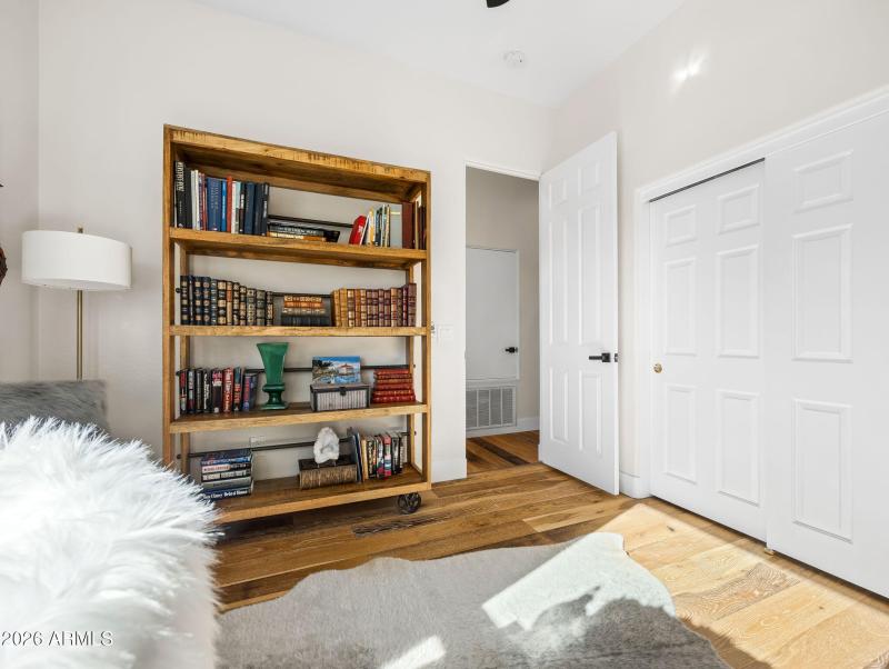57-web-or-mls-38313 N 17th Way-59