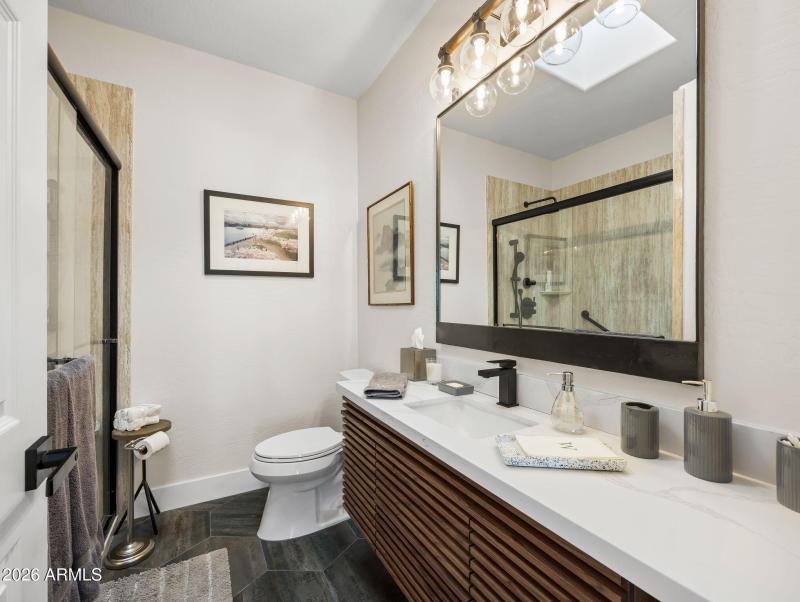 66-web-or-mls-38313 N 17th Way-66