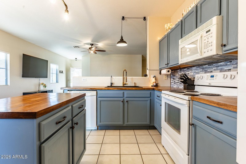 1006 E. Renegade Trl-11