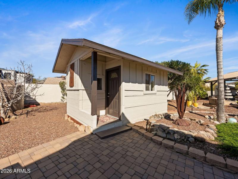24-web-or-mls-38313 N 17th Way-25