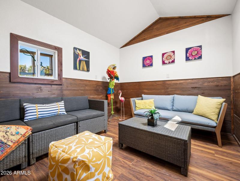 25-web-or-mls-38313 N 17th Way-26