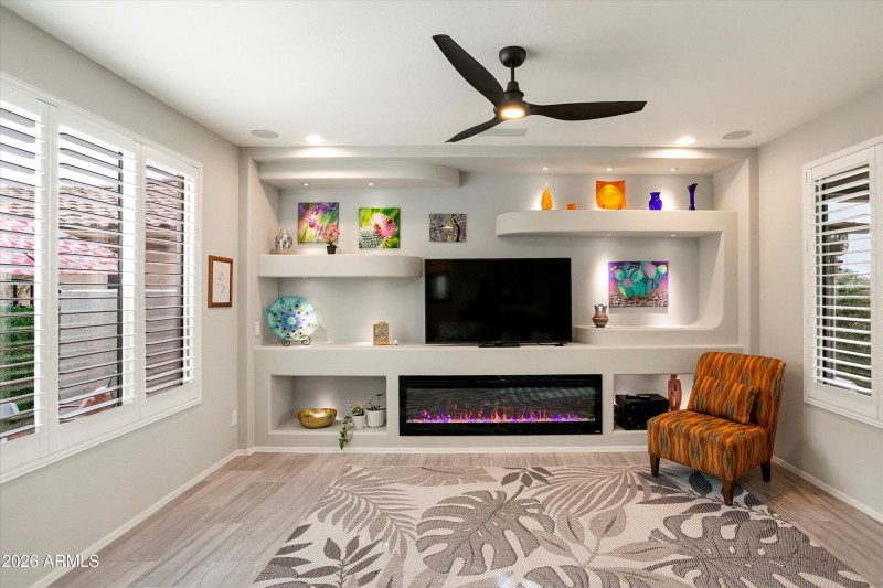 008-26784 W Oraibi Dr