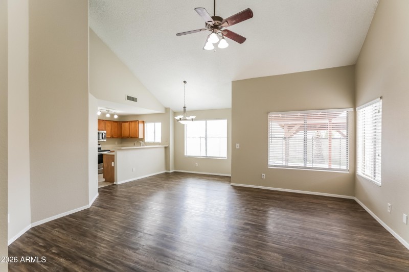 1007017.6629 W CHERYL DR - Living Room