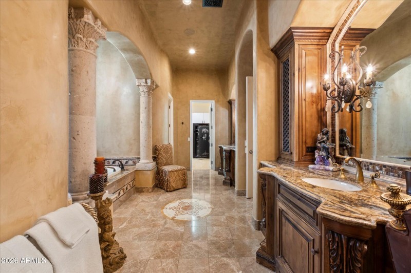 Primary Suite Bathroom