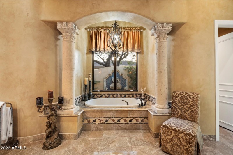 Primary Suite Bathroom