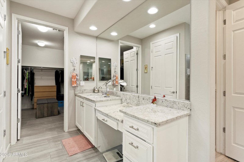 023-26784 W Oraibi Dr