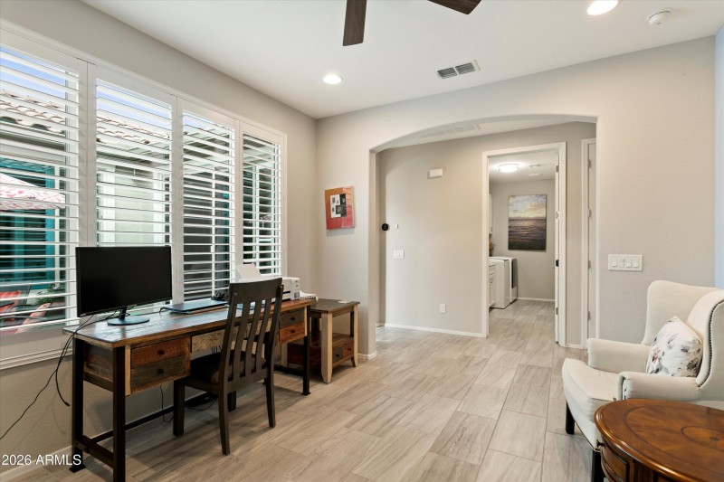 028-26784 W Oraibi Dr