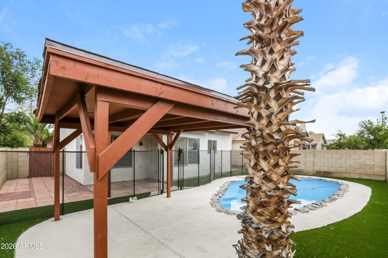 1007017.6629 W CHERYL DR - Rear View_1