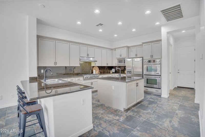 14-print-4756 E Ironhorse Rd-14