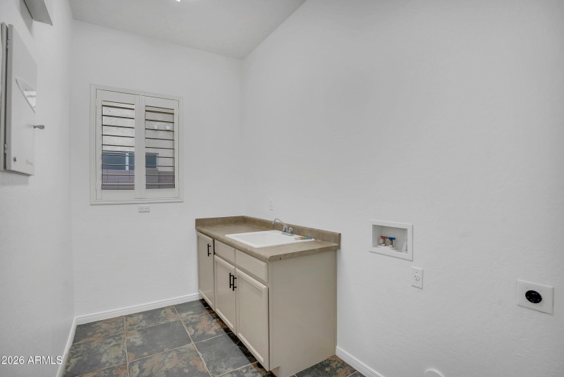 24-print-4756 E Ironhorse Rd-24