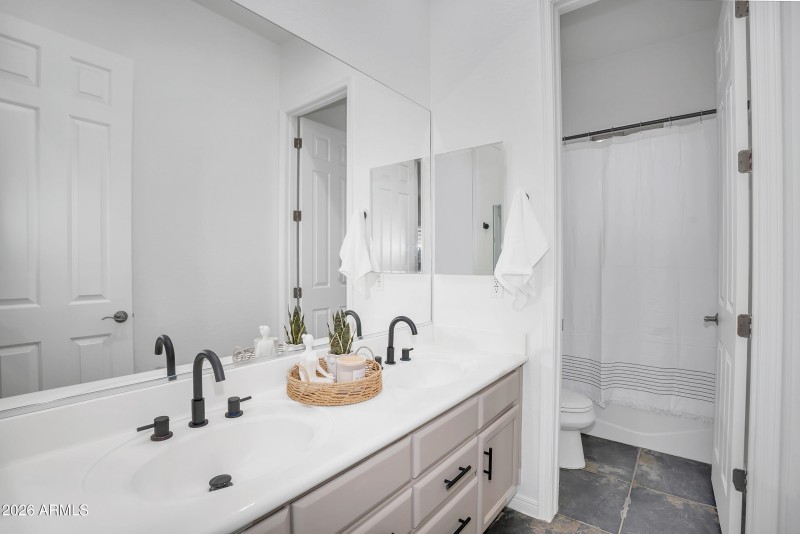 30-print-4756 E Ironhorse Rd-30