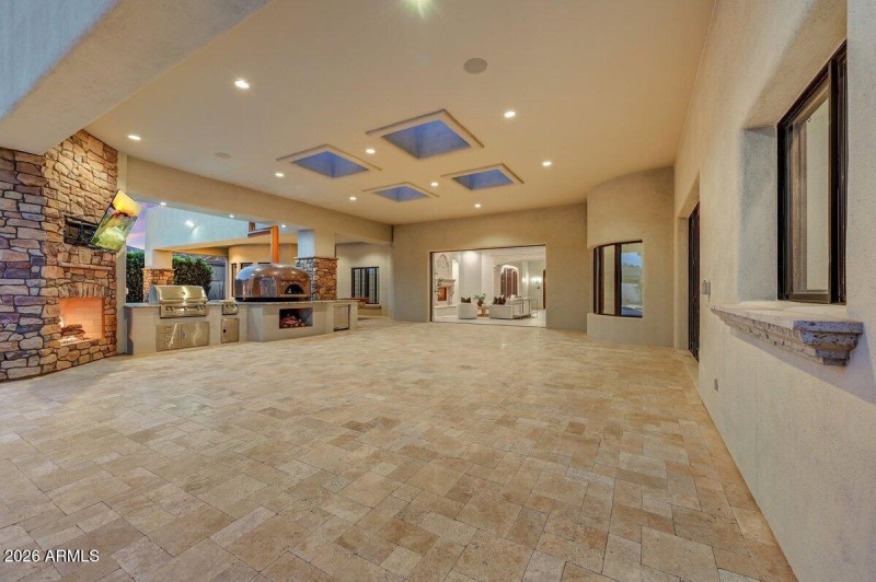 Expspanive Patio / Outdoor Kitchen