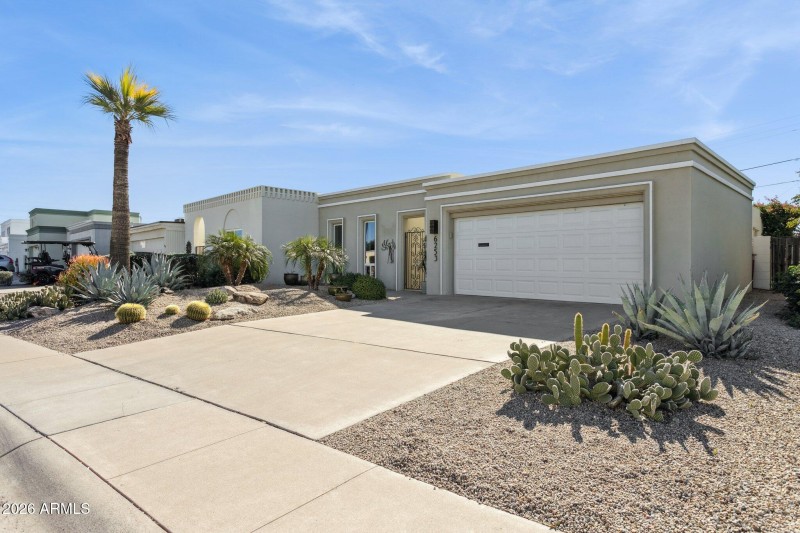 3-web-or-mls-6253-e-catalina-dr