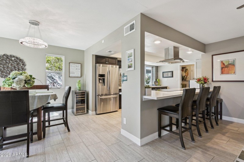 13-web-or-mls-6253-e-catalina-dr