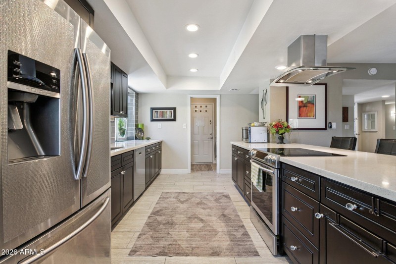 15-web-or-mls-6253-e-catalina-dr