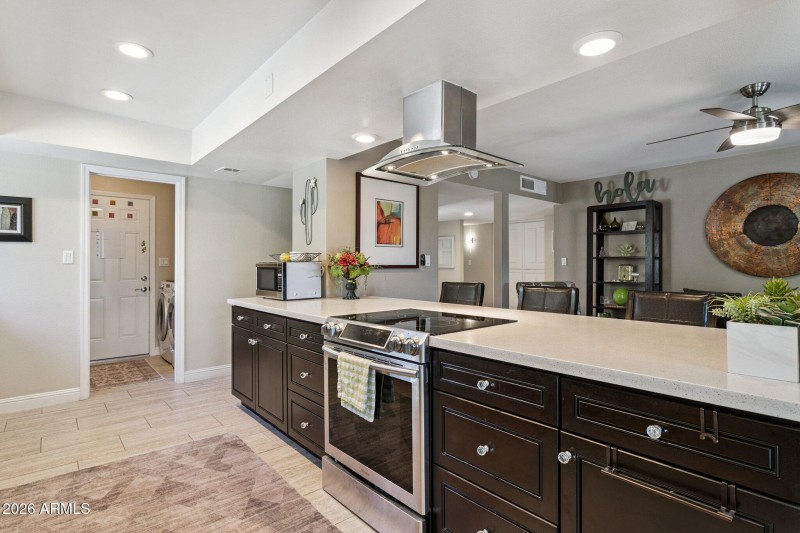 16-web-or-mls-6253-e-catalina-dr