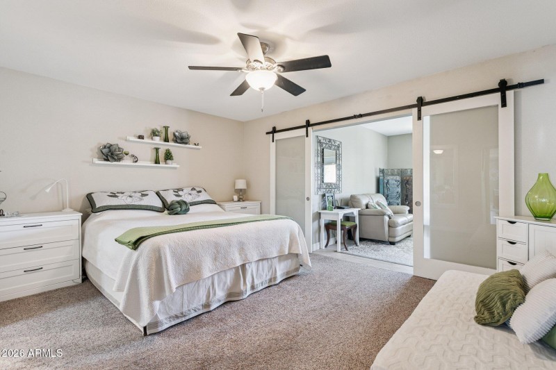 18-web-or-mls-6253-e-catalina-dr