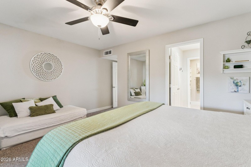 19-web-or-mls-6253-e-catalina-dr