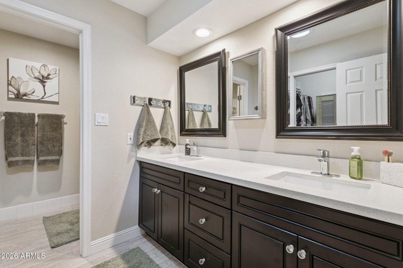 20-web-or-mls-6253-e-catalina-dr