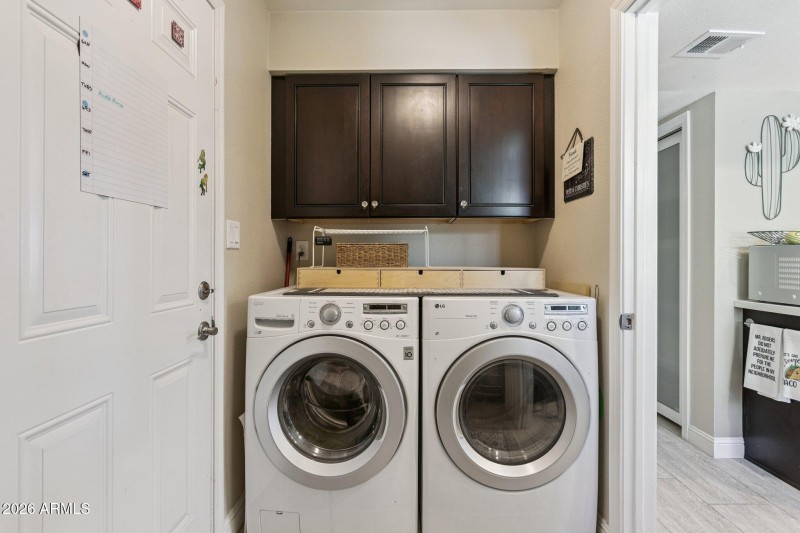 26-web-or-mls-6253-e-catalina-dr