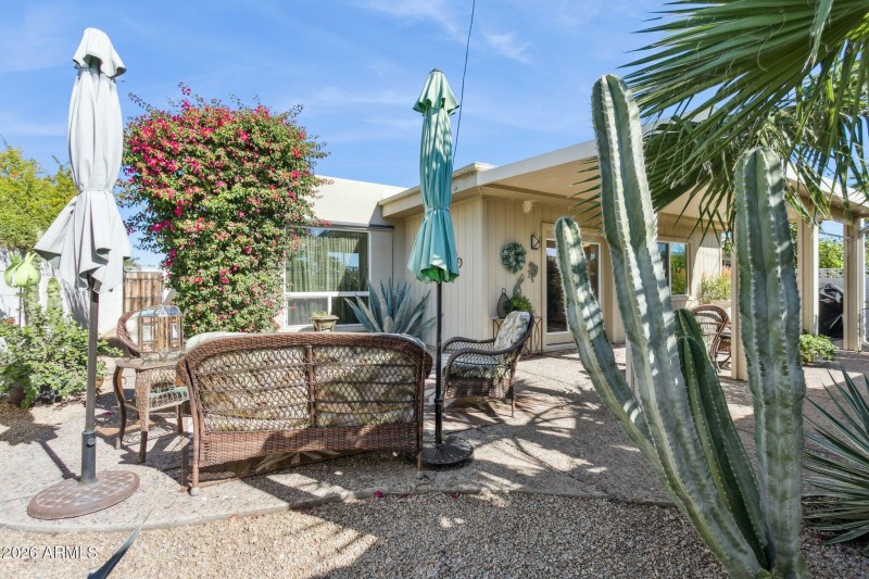 31-web-or-mls-6253-e-catalina-dr